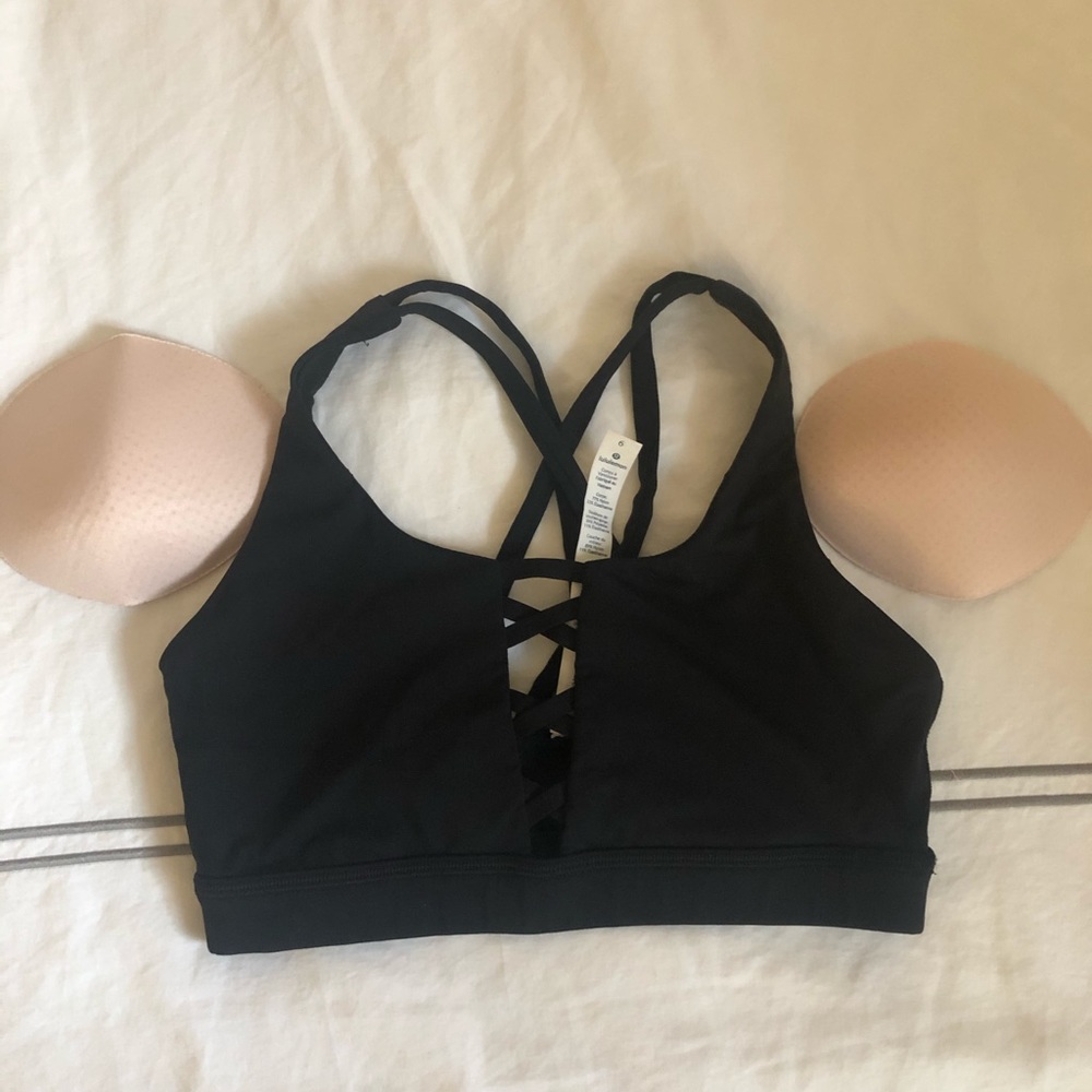 EUC Lululemon Black scrappy sports bra